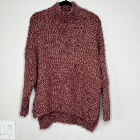 Dreamers Burgundy Mauve Eyelash Sweater Size M/L With Mock Neckline - Picture 3 of 9